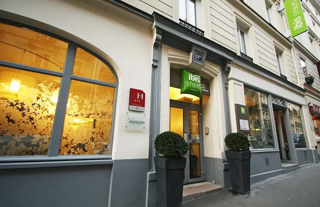 Ibis Styles Paris Cadet Lafayette-1